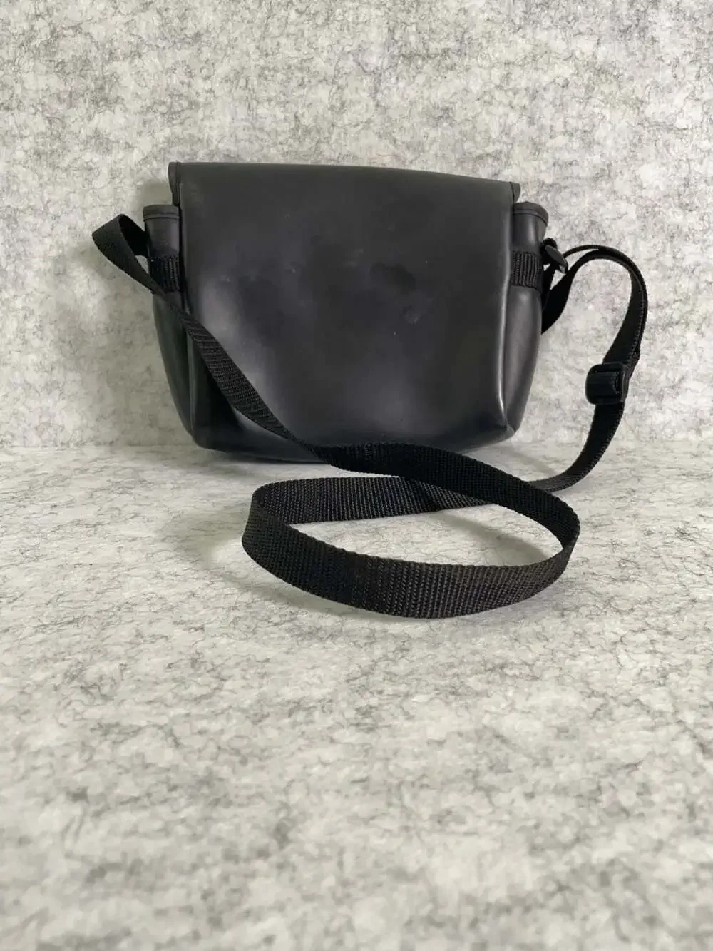 Bushnell Protective Binocular Carrying Case with Adjustable Shoulder Strap
